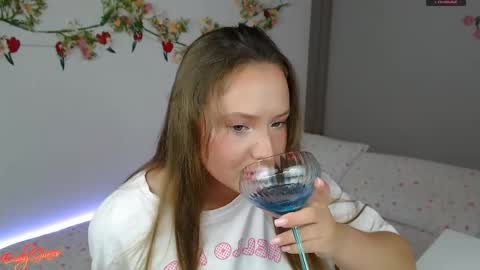 Emily online show from 04-16-26, 10:34