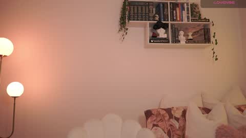 IG thickemmsss online show from 02-07-25, 08:20