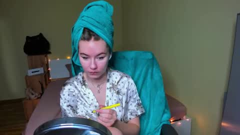 Emily online show from 02-02-25, 10:35