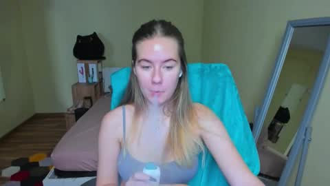 Emily online show from 02-26-25, 10:36