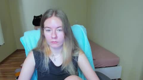 Emily online show from 03-11-25, 09:13