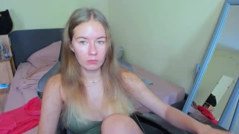 Emily online show from 09-14-25, 09:19