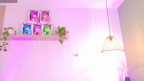 Emily Bank online show from 05-21-26, 08:05