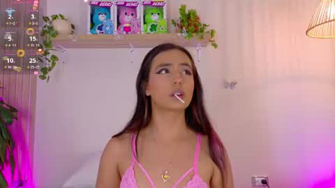Snapshot of emilyy_bank chatting on 07-06-26, 08:11 Emily Bank online show from 07-06-26, 08:11