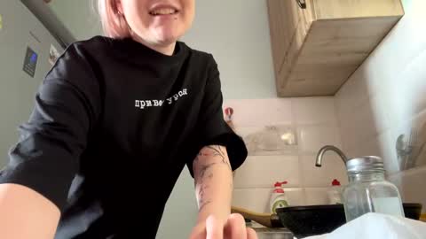 emilyy_keller online show from 03-12-25, 08:41