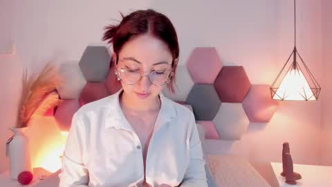 Emilyy Watson online show from 10-25-25, 10:59