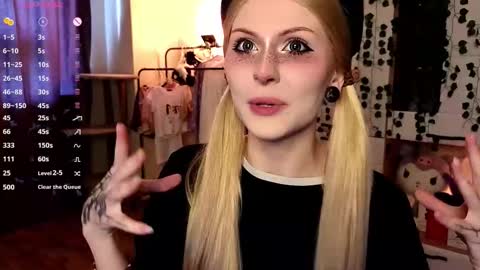 emimiy online show from 10-04-25, 07:28