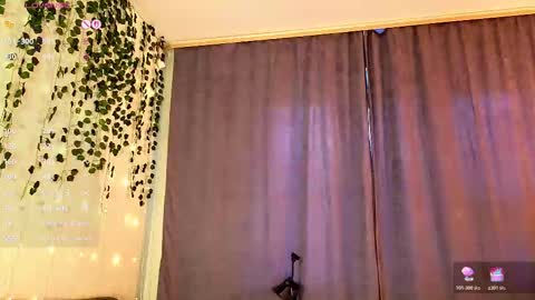 emimiy online show from 11-11-25, 03:39