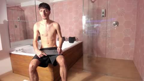 emir_ozan online show from 02-08-26, 08:01