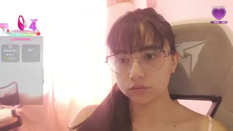 Snapshot of emitaa17228 chatting on 06-25-26, 07:07 emma online show from 06-25-26, 07:07