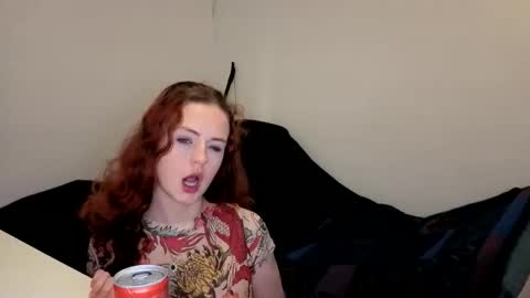 Snapshot of emliyjamesmjb chatting on 12-17-25, 09:21 emliyjamesmjb online show from 12-17-25, 09:21