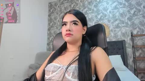 Snapshot of emma_1025 chatting on 09-09-25, 12:26 emma  online show from 09-09-25, 12:26