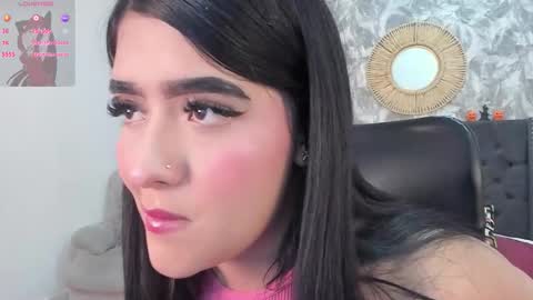 Snapshot of emma_1025 chatting on 10-15-25, 12:27 emma  online show from 10-15-25, 12:27