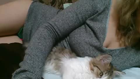 Snapshot of emma_991 chatting on 02-01-25, 11:32 emma_991 online show from 02-01-25, 11:32