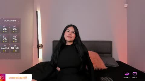 Snapshot of emma__clark__ chatting on 07-18-26, 08:34 Emma Clark online show from 07-18-26, 08:34