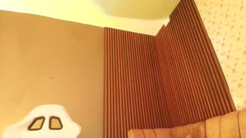 Snapshot of emma_and_aysha chatting on 03-09-26, 10:58 emma_and_aysha online show from 03-09-26, 10:58