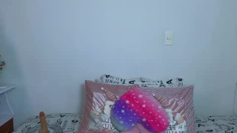 Snapshot of emma_blue_ chatting on 12-05-24, 03:15 Emma Blue modelo independiente online show from 12-05-24, 03:15