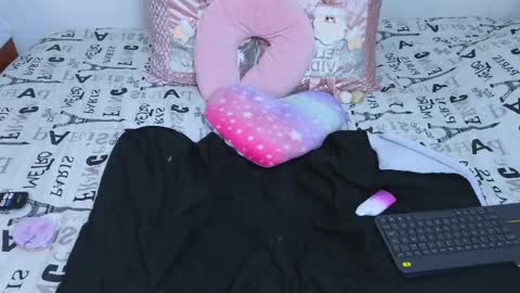 Snapshot of emma_blue_ chatting on 12-07-24, 02:09 Emma Blue modelo independiente online show from 12-07-24, 02:09