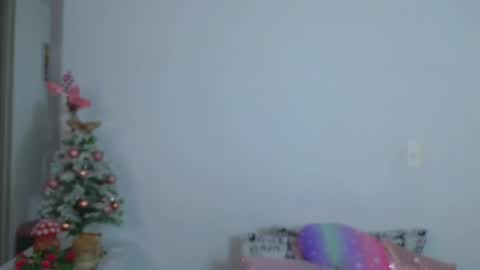 Snapshot of emma_blue_ chatting on 12-19-24, 12:34 Emma Blue modelo independiente online show from 12-19-24, 12:34