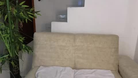 Snapshot of emma_blue_ chatting on 09-11-25, 04:01 Emma Blue modelo independiente online show from 09-11-25, 04:01