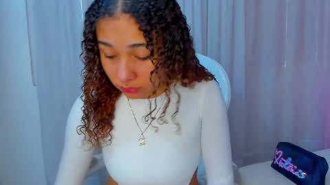 Emma Carteer   online show from 10-25-25, 03:07