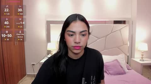 Snapshot of emma_connor1 chatting on 11-08-25, 11:32 Emma online show from 11-08-25, 11:32