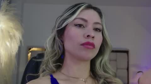 emma coronel online show from 11-13-25, 09:36