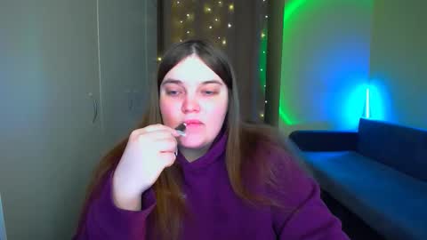 Eva online show from 11-19-25, 10:59