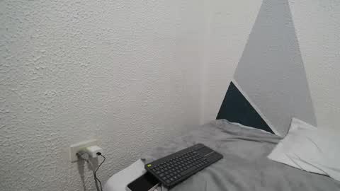 Snapshot of emma_glowof chatting on 02-24-26, 01:36 Emma Glow online show from 02-24-26, 01:36