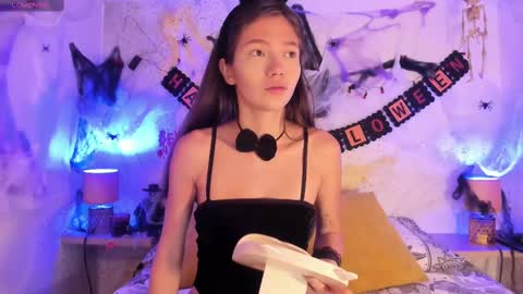 Snapshot of emma_jhoons chatting on 10-05-25, 11:08 emma_jhoons online show from 10-05-25, 11:08