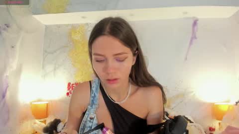 Snapshot of emma_jhoons chatting on 10-28-25, 11:03 emma_jhoons online show from 10-28-25, 11:03