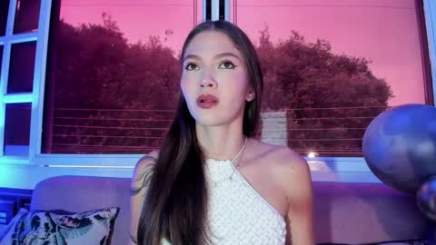 Snapshot of emma_jhoons chatting on 01-10-26, 12:40 emma_jhoons online show from 01-10-26, 12:40