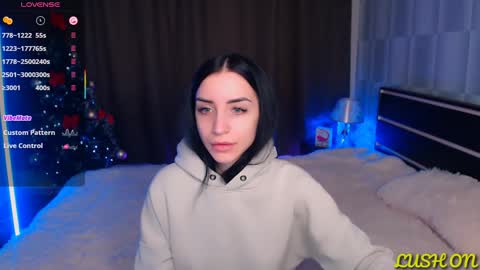 Snapshot of emma_jordan chatting on 02-05-25, 10:30 Emma online show from 02-05-25, 10:30