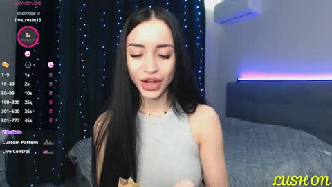 Snapshot of emma_jordan chatting on 02-17-25, 12:38 Emma online show from 02-17-25, 12:38