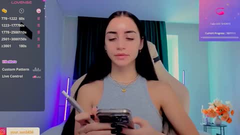 Snapshot of emma_jordan chatting on 11-14-25, 08:35 Emma online show from 11-14-25, 08:35