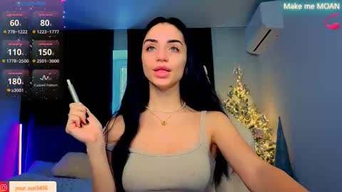 Snapshot of emma_jordan chatting on 12-15-25, 08:40 Emma online show from 12-15-25, 08:40