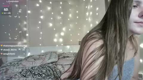Snapshot of emma_just chatting on 06-18-26, 09:14 emma_just online show from 06-18-26, 09:14