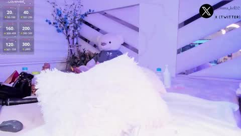 Snapshot of emma_kell chatting on 03-06-25, 04:30 Emma online show from 03-06-25, 04:30