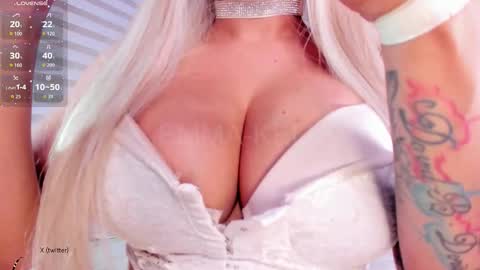 Snapshot of emma_kell chatting on 10-14-25, 02:23 Emma online show from 10-14-25, 02:23