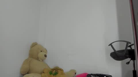 whises lits        online show from 10-17-25, 11:35