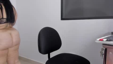 Snapshot of emma_lean chatting on 05-15-26, 11:34 whises lits online show from 05-15-26, 11:34
