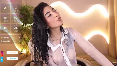 Snapshot of emma_lirys chatting on 10-17-25, 04:37 Emma online show from 10-17-25, 04:37