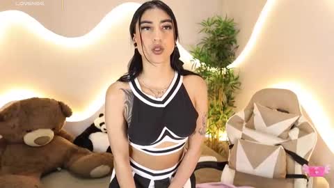 Snapshot of emma_lirys chatting on 11-04-25, 04:44 Emma online show from 11-04-25, 04:44