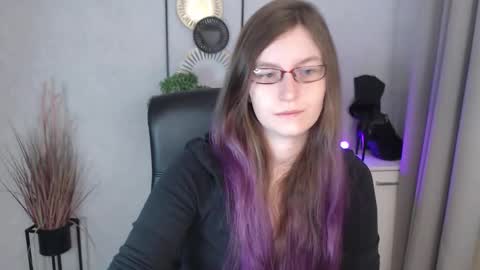 emma online show from 11-19-25, 06:46