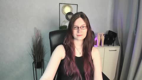 Snapshot of emma_lust94 chatting on 04-27-26, 05:27 emma online show from 04-27-26, 05:27