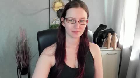 Snapshot of emma_lust94 chatting on 06-03-26, 02:33 emma online show from 06-03-26, 02:33