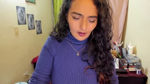 Snapshot of emma_luxy chatting on 12-20-24, 07:01 emma luxy online show from 12-20-24, 07:01