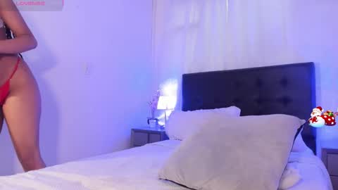 Snapshot of emma_martiin chatting on 12-13-25, 07:53 Im Emma online show from 12-13-25, 07:53