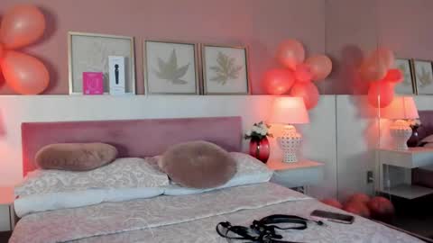  Emma  online show from 10-21-25, 05:08