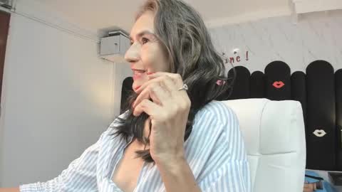 Emma  online show from 02-18-25, 06:37